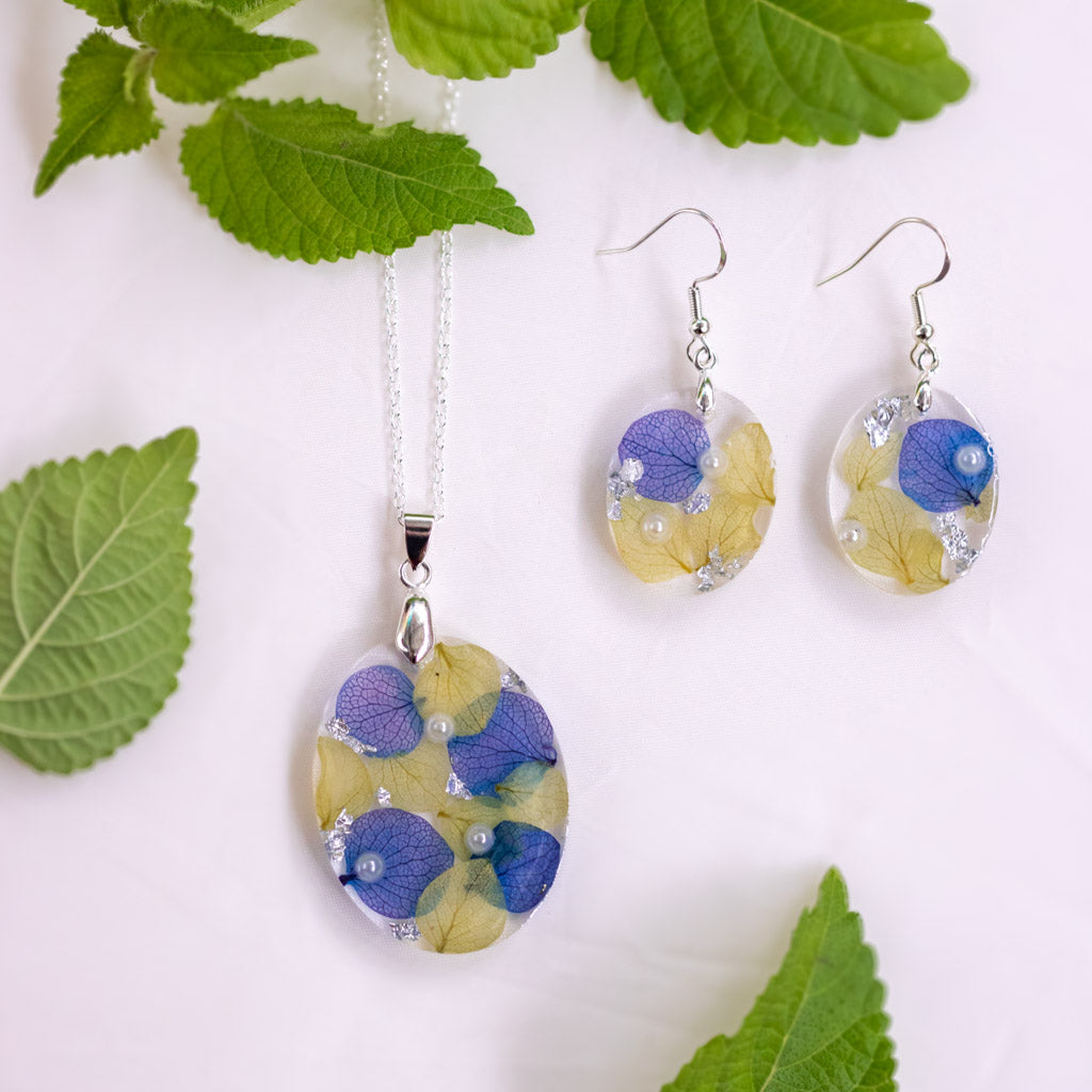 Close up of Hydrangea Magic Pearl necklace set by myBageecha