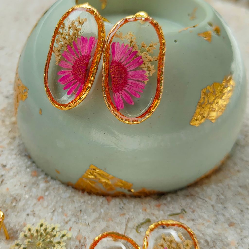 Lover's Note Stud Real Dried Flower Earrings - myBageecha