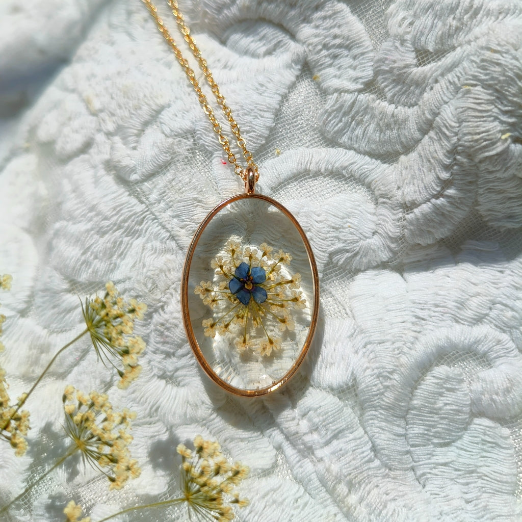 Shy Blue Real Dried Flower Necklace – Subtle Bloom Grace