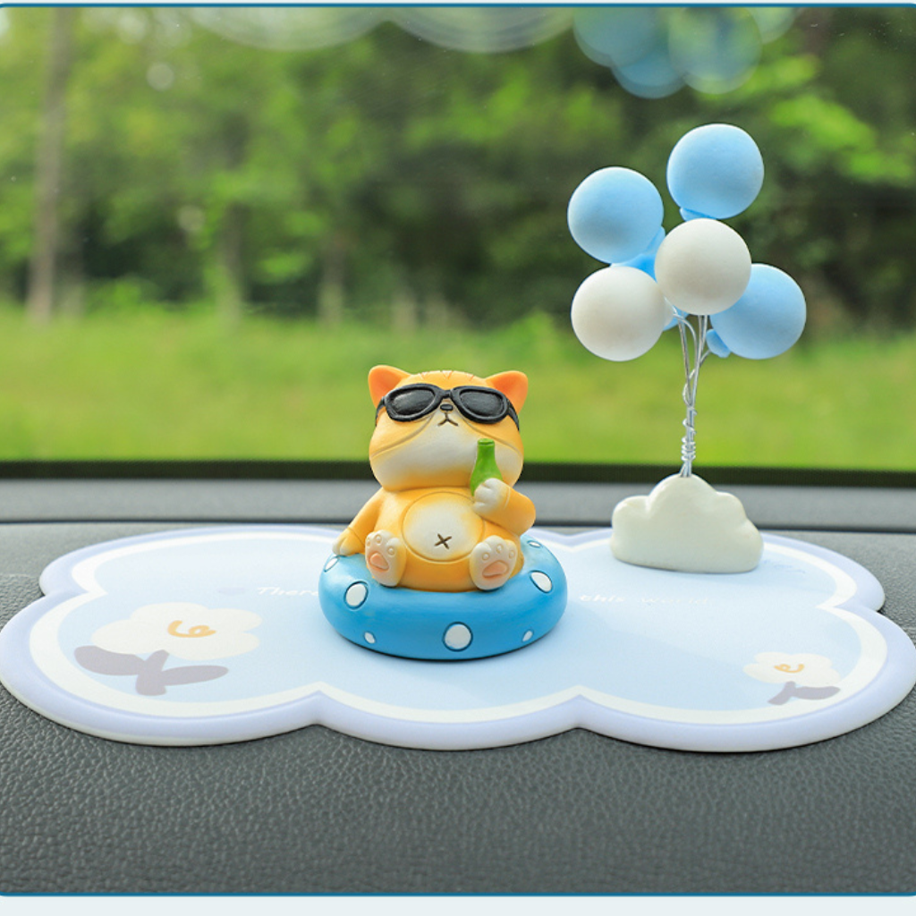 Miniature Cat on Floating Tube – Cute Decor for Terrariums & Gifts