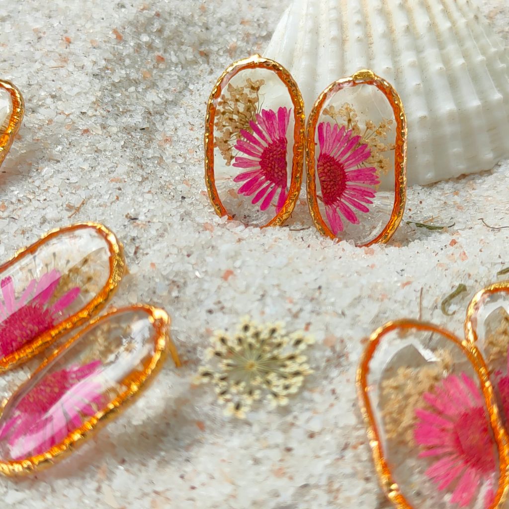 Lover's Note Stud Real Dried Flower Earrings - myBageecha