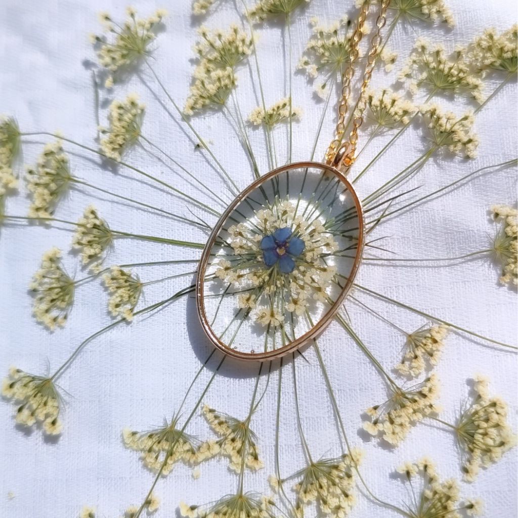 Shy Blue Real Dried Flower Necklace - myBageecha