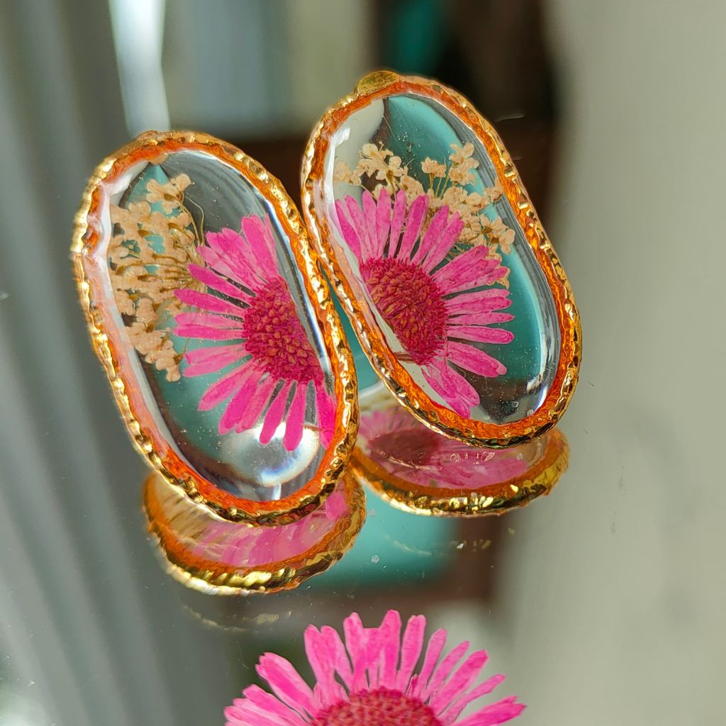 Lover's Note Stud Real Dried Flower Earrings - myBageecha