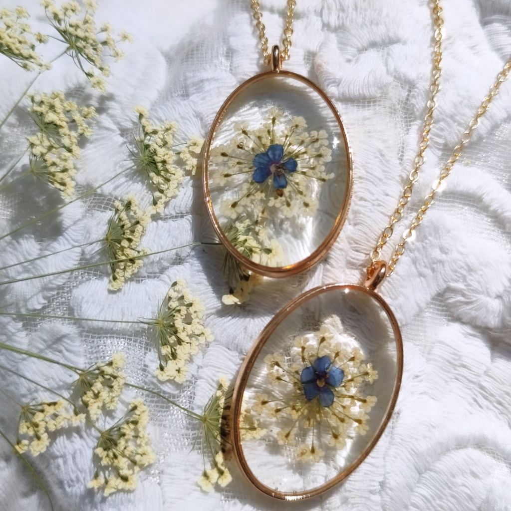 Shy Blue Real Dried Flower Necklace - myBageecha