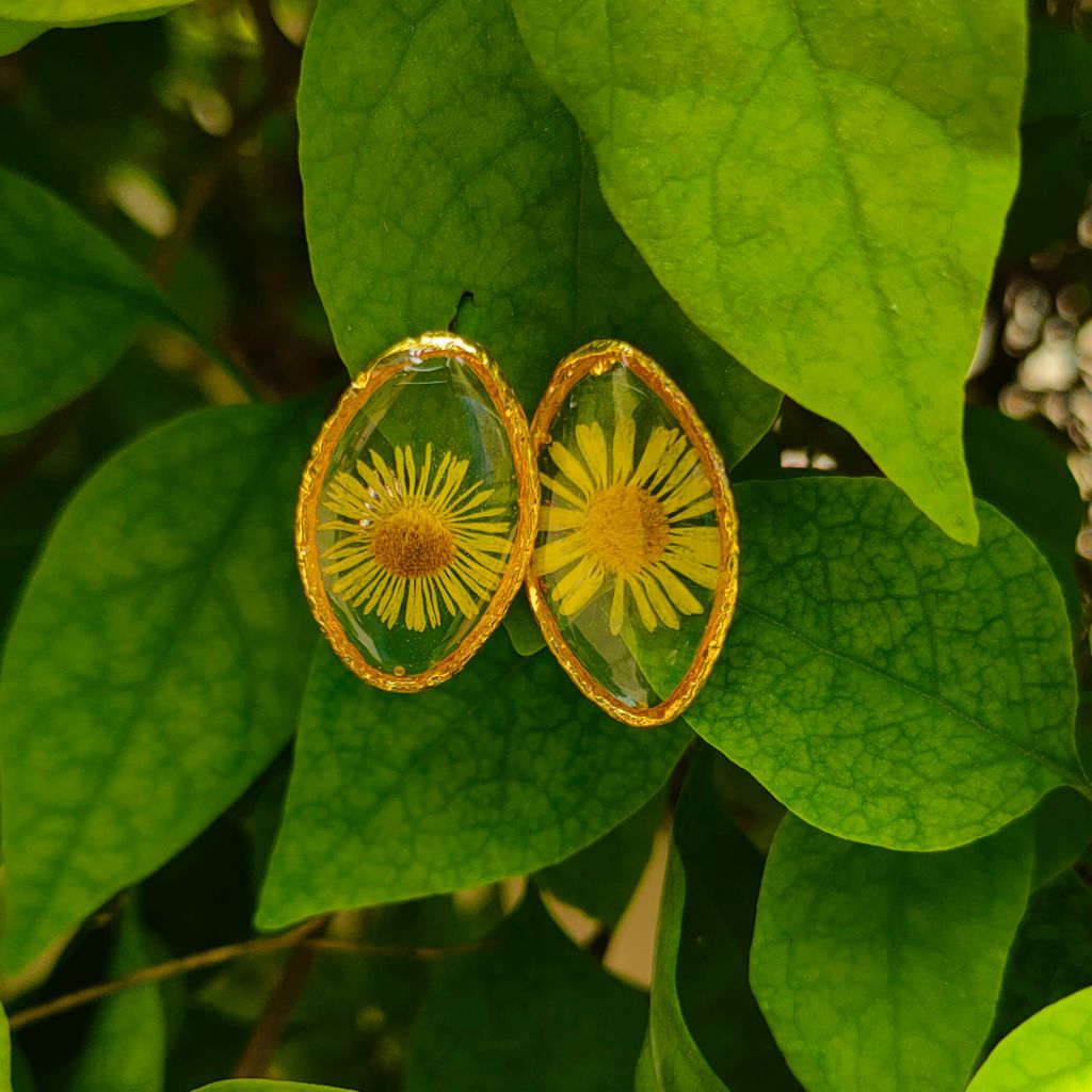 Embracing The Dawn Stud Real Dried Flower Earrings - myBageecha