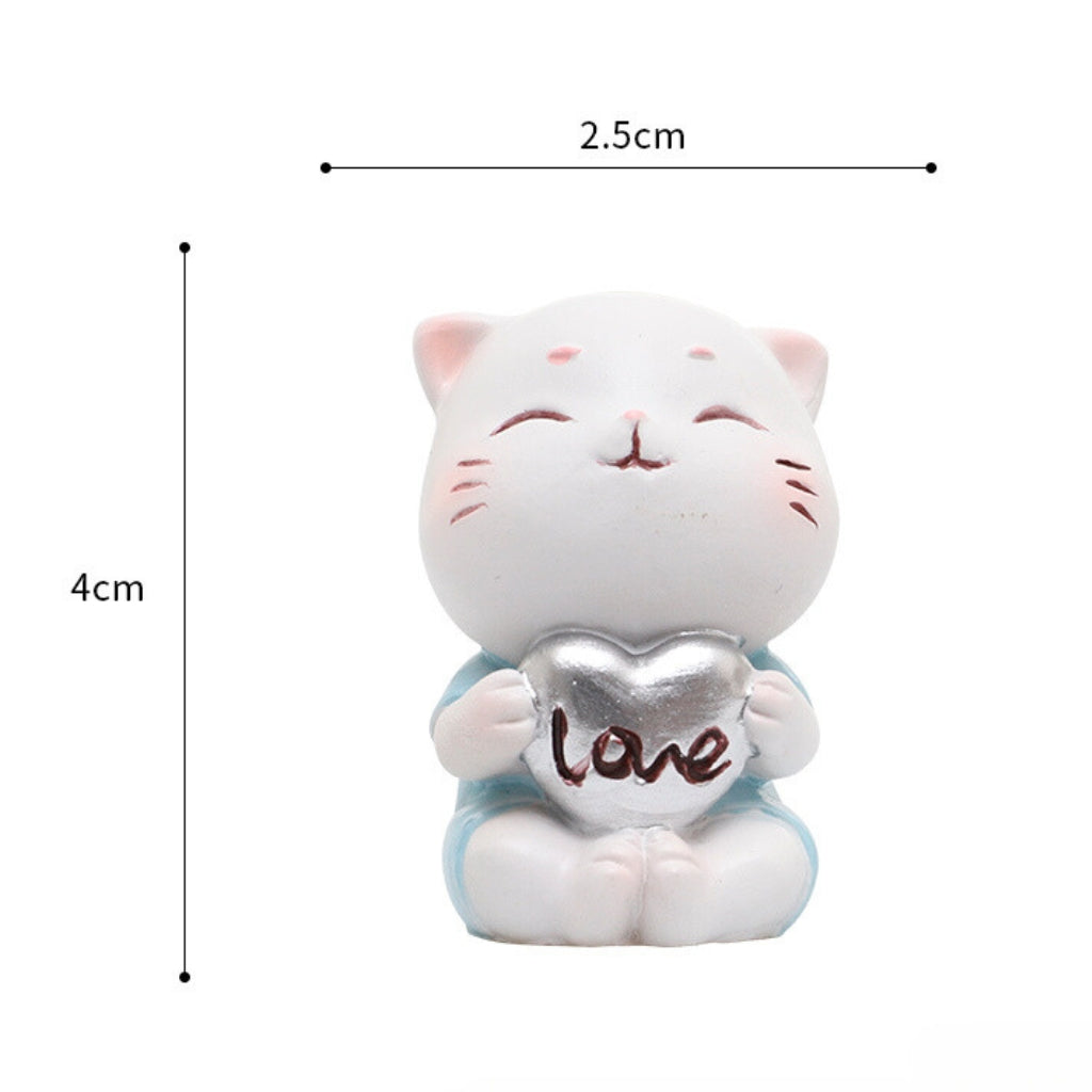 Miniature Cat Holding Love Sign Decor - myBageecha