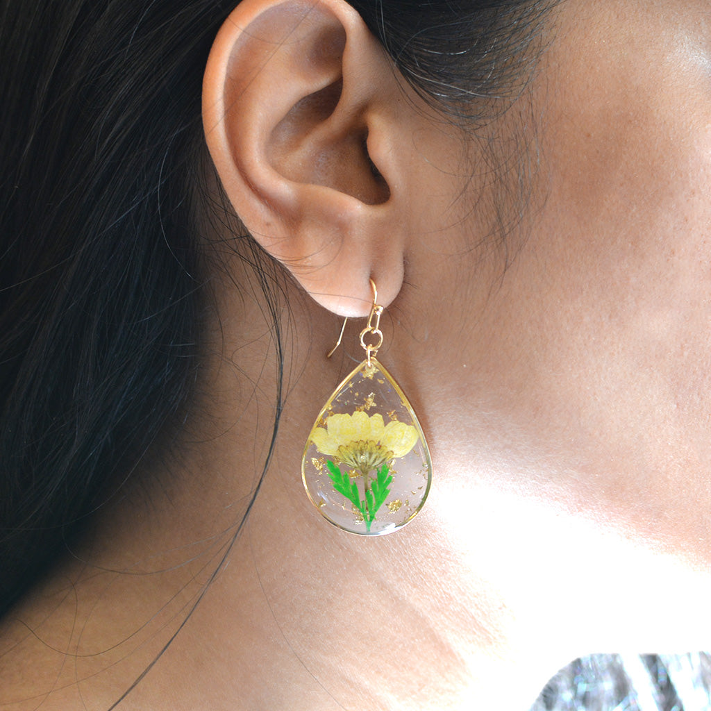 Bees & Trees Real Dried Flower Earrings - myBageecha