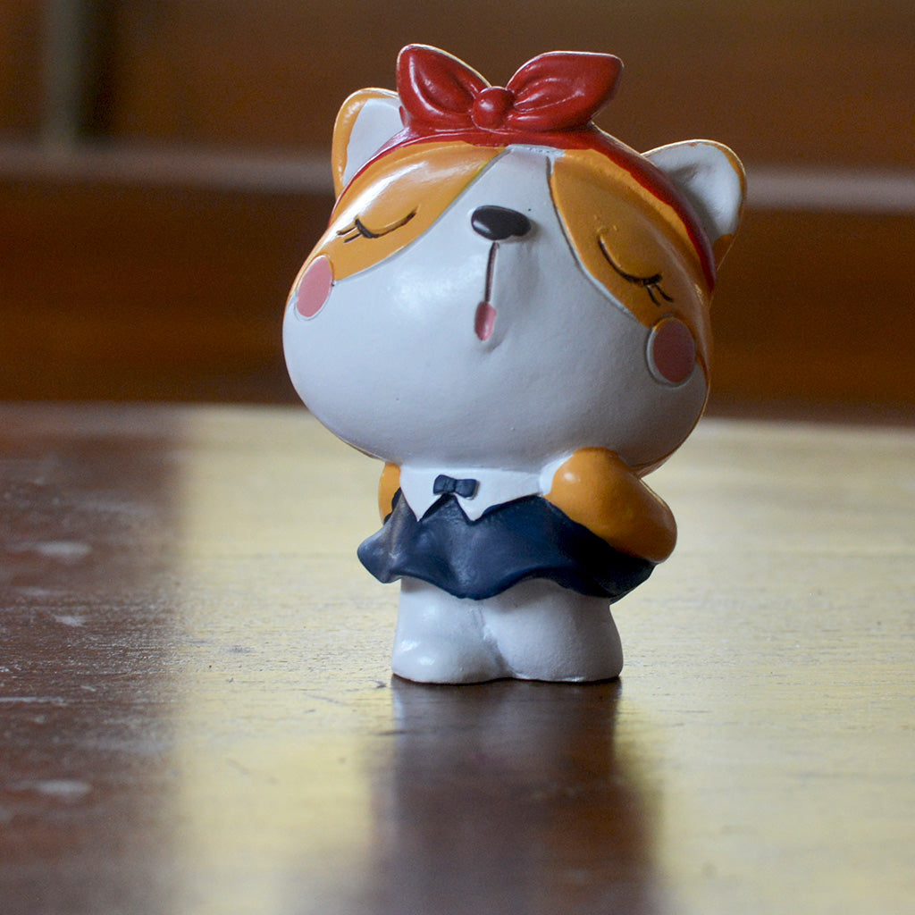 Miniature Big Head Cat – Cute Resin Decor for Terrariums & DIY Gardens