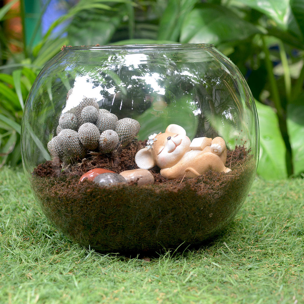 Miniature deer figure for terrariums