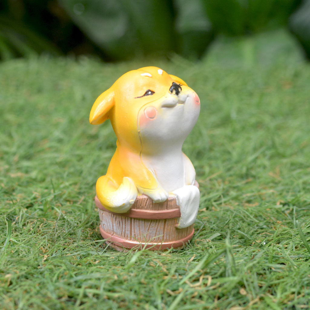 Cute pet décor for terrariums