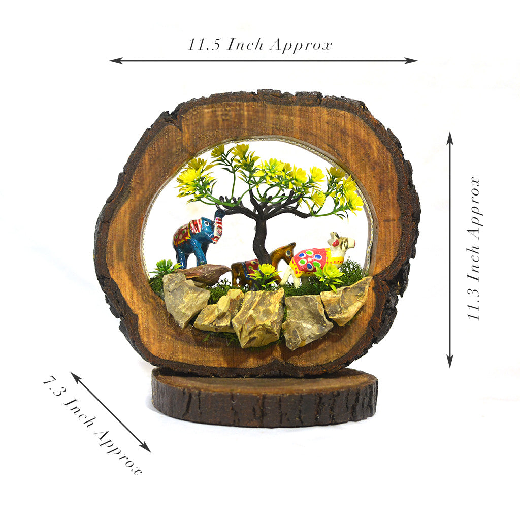 Forest Adventures LED Decor with Stand Zen Garden – close-up of animal miniatures on wooden base