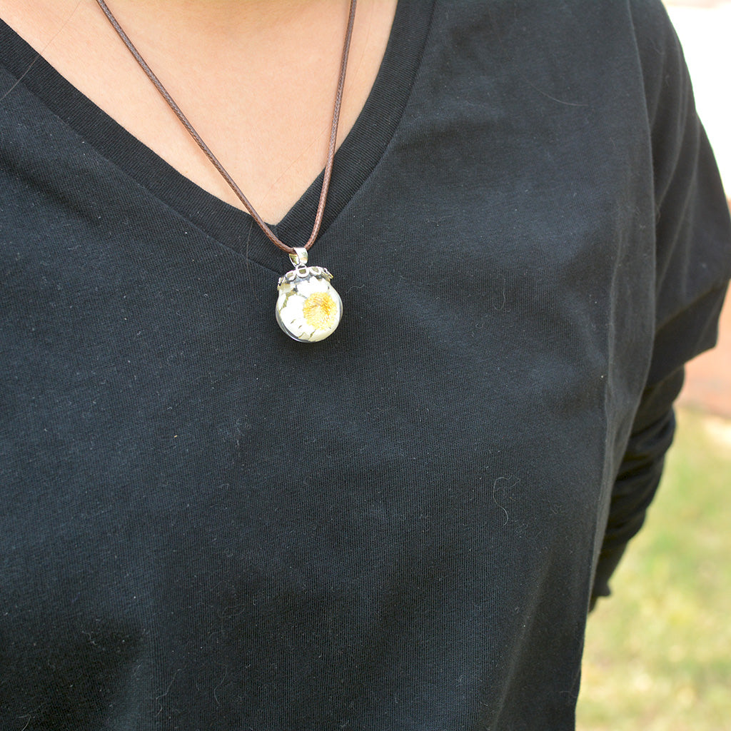 Hushed Whites Real Dried Flower Necklace - myBageecha