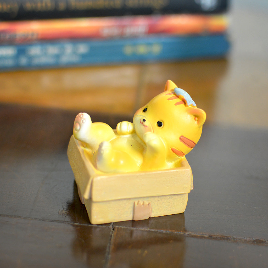 Miniature Kitten in Box Decor – Terrarium & Fairy Garden Resin Figurine