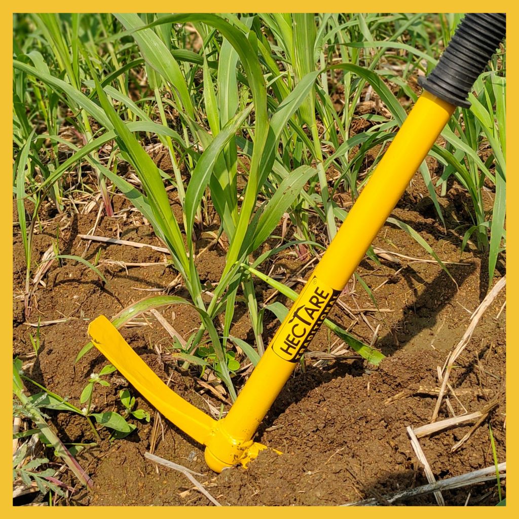 Heavy-duty handle for garden tools