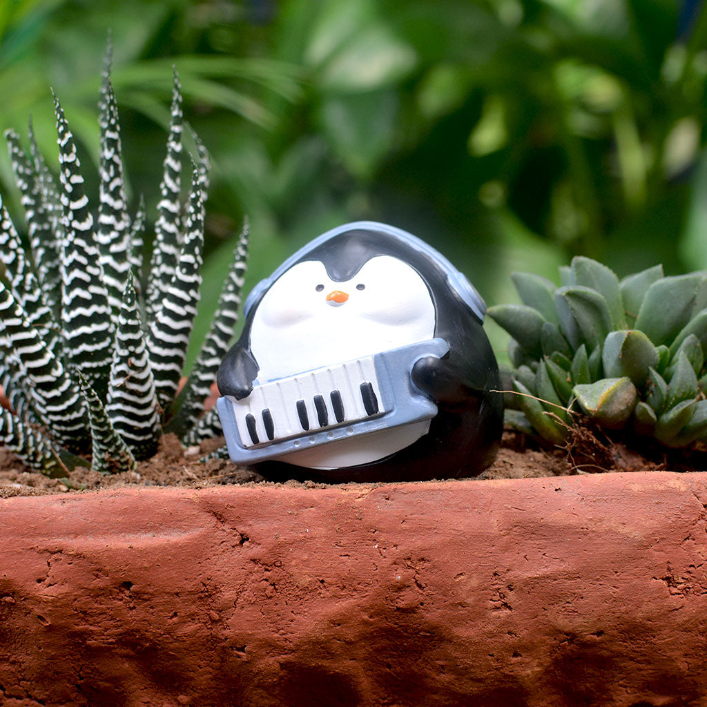Miniature Plump Penguin Playing Keyboard Decor - myBageecha
