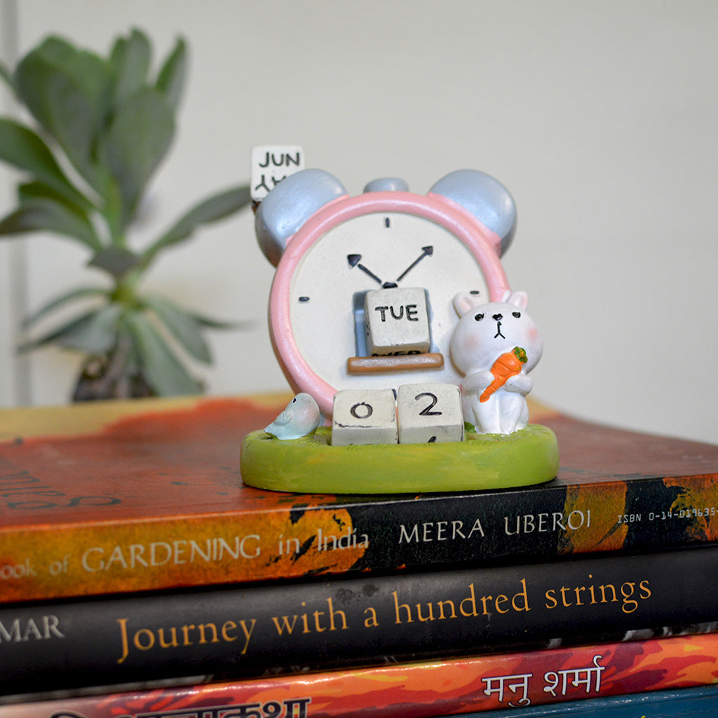 Miniature Rabbit with Adjustable Calendar – Cute Decor resin rabbit desk miniature