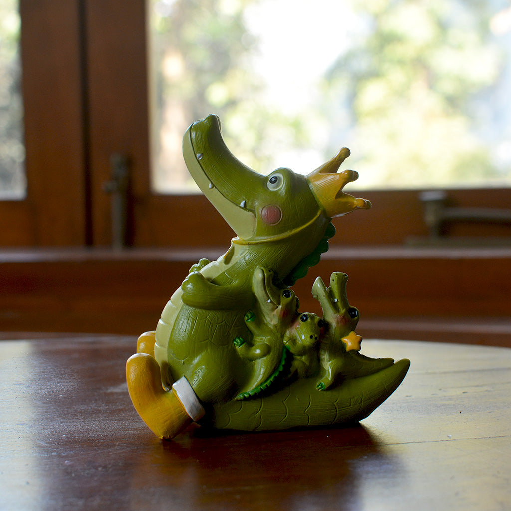 Miniature Royal Crocodile Family – Cute Decor for Gardens miniature décor – myBageecha