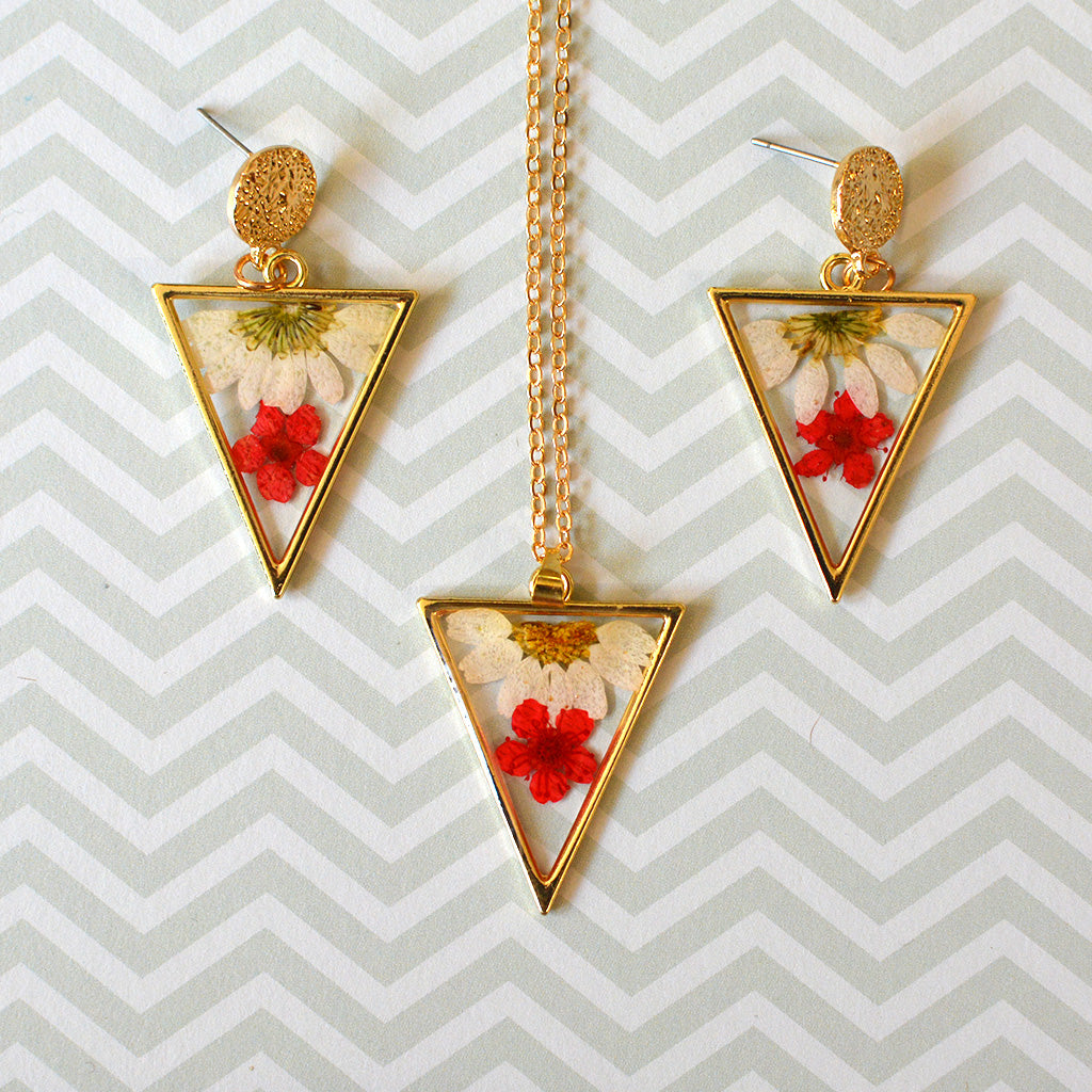 Summer Indulgence Real Dried Flower Necklace Earring Set - myBageecha
