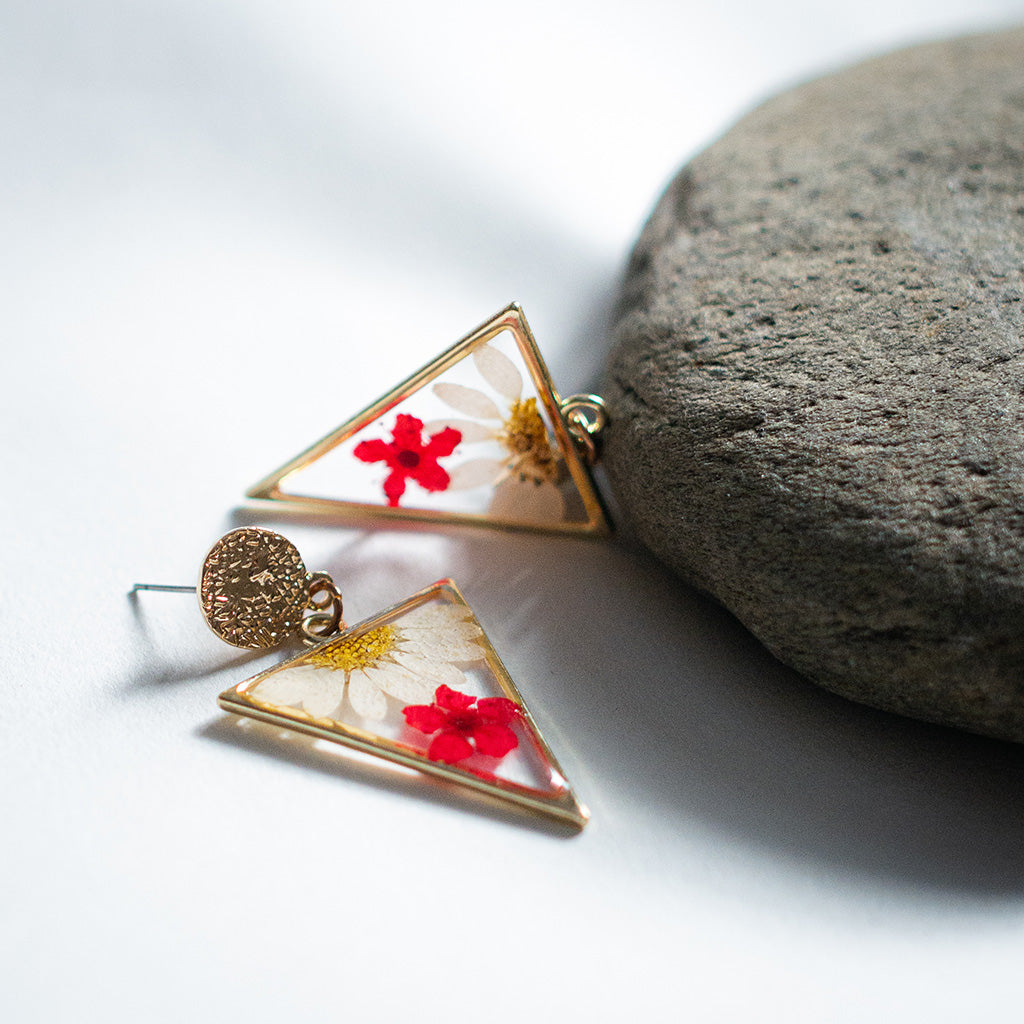 Summer Indulgence Real Dried Flower Necklace Earring Set - myBageecha