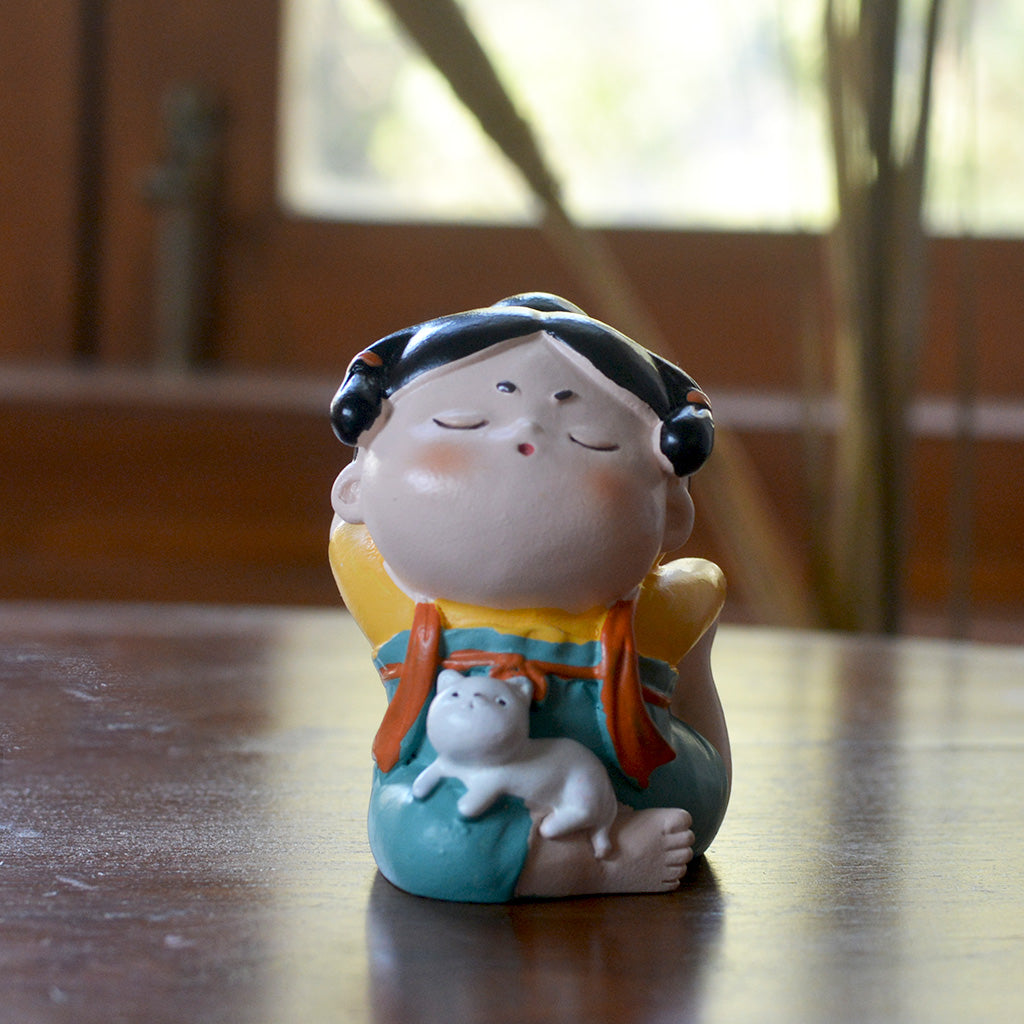 Miniature Yoga Woman with Cat – Peaceful Resin Decor for Any Space
