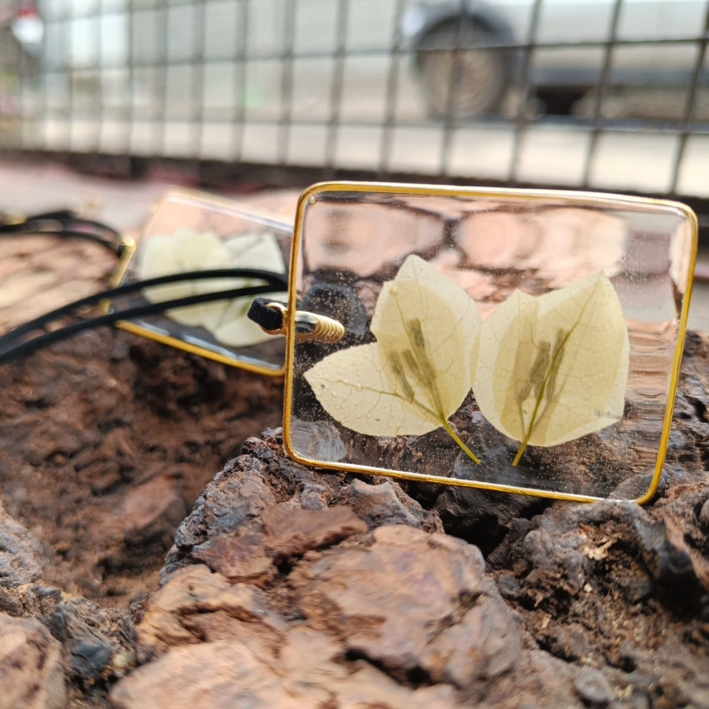 Enclosed Ease Bookmark - myBageecha