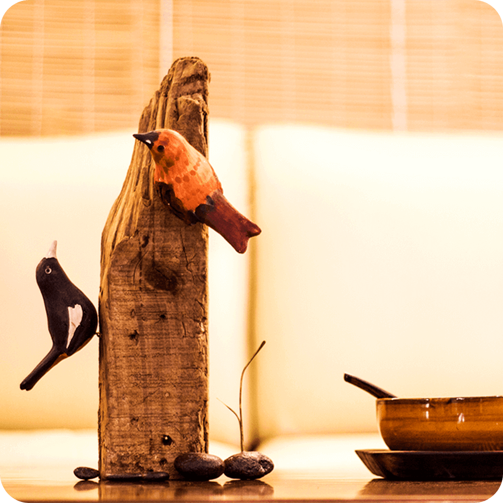 Exotic Indian Robin Wooden Base Table Tops - myBageecha