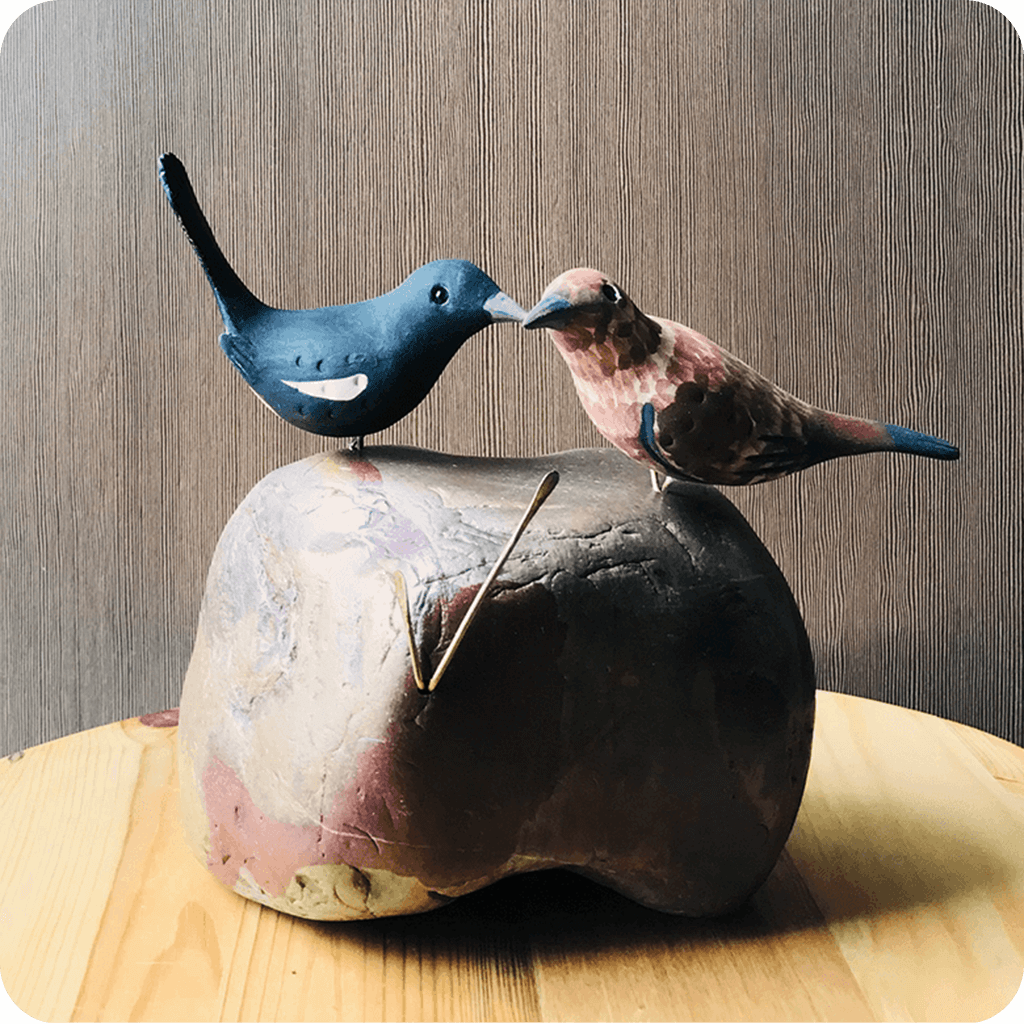 Exotic Indian Robin Stone Base Table Tops - myBageecha