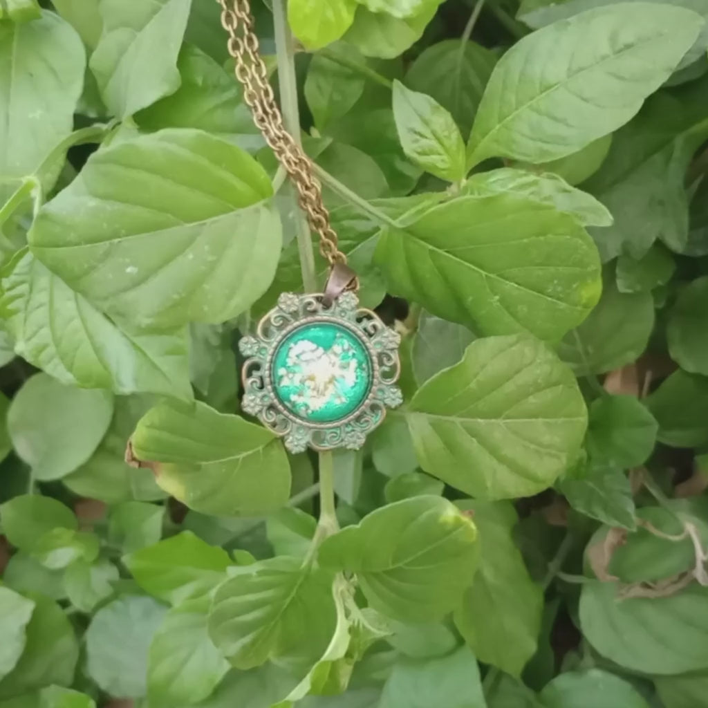 Emerald Prang Real Dried Flower Necklace
