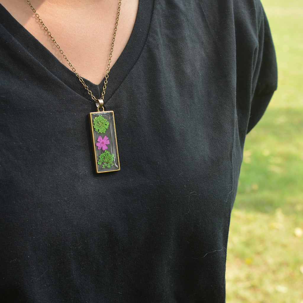 Tryst with the Greens Real Dried Flower Necklace - myBageecha