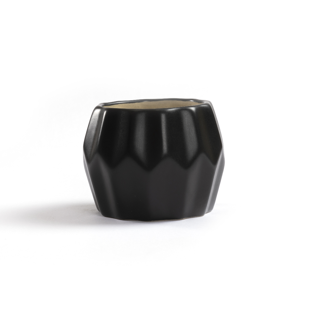Mateo Ceramic Planter – Pitch Black – myBageecha