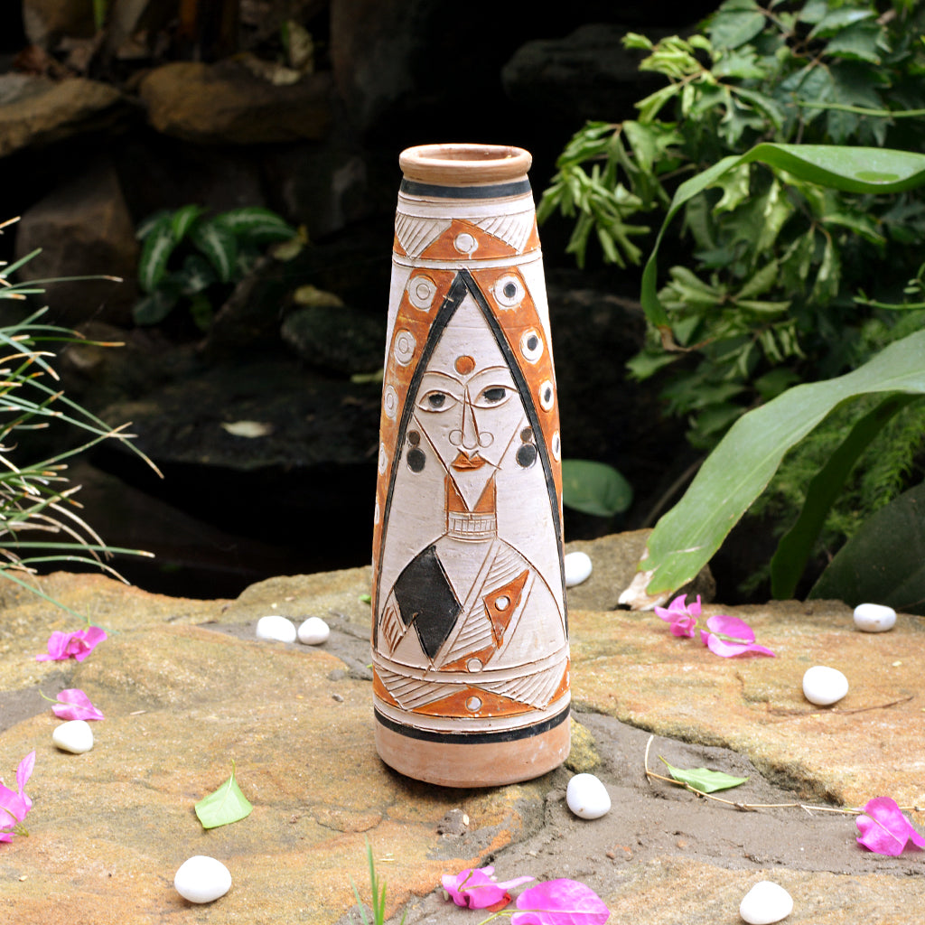 Close view of Ethnical Lady Terracotta Pot