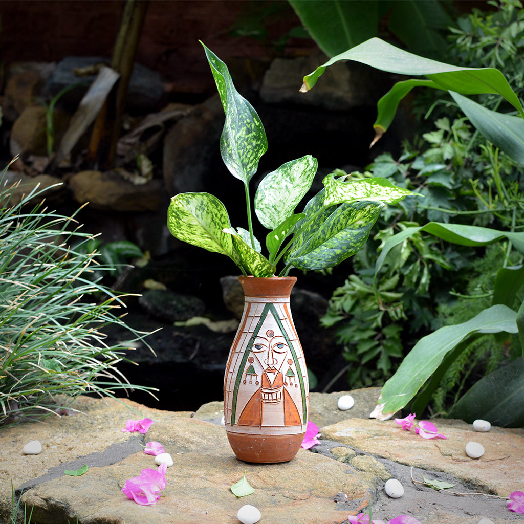 Side view of Folk Lady Terracotta Pot