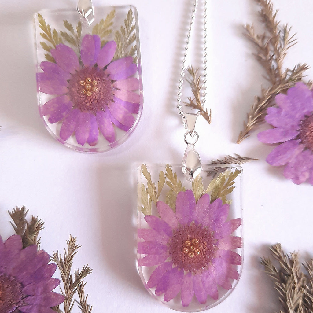 Backyard Beauty Real Dried Flower Necklace - myBageecha