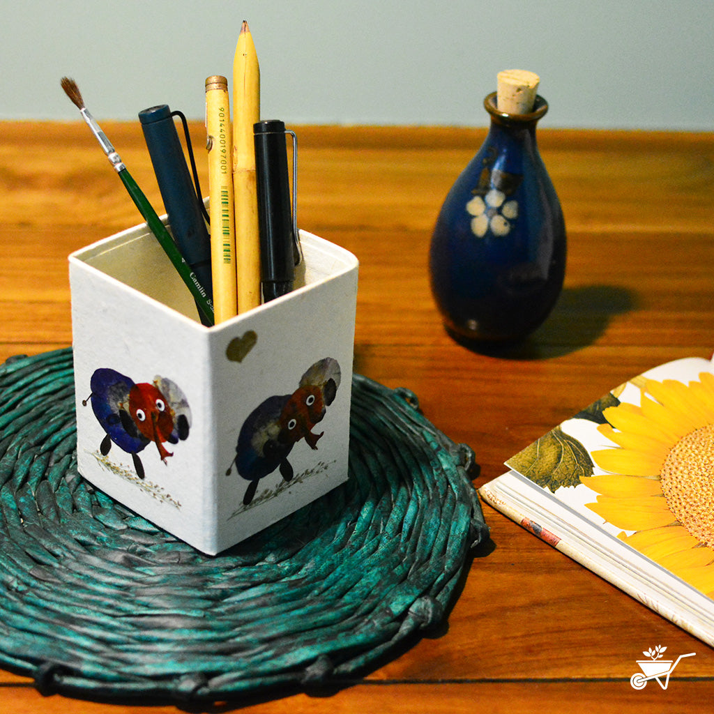 Bumbling Elephant Pen Stand - myBageecha