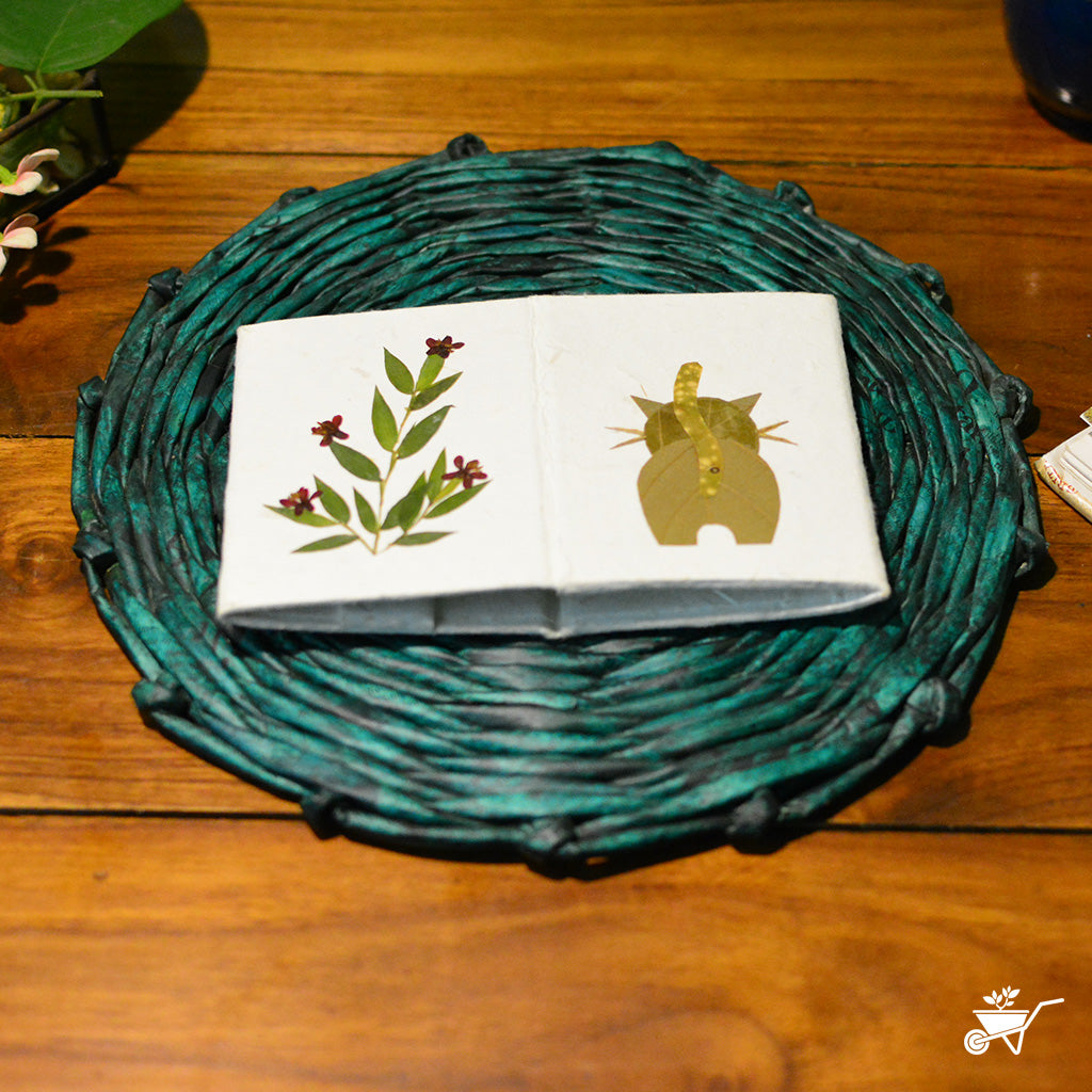 Catty Stroll Pen Stand - myBageecha