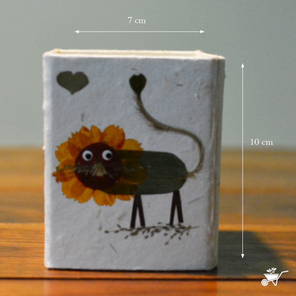 Enamouring Lion Pen Stand - myBageecha