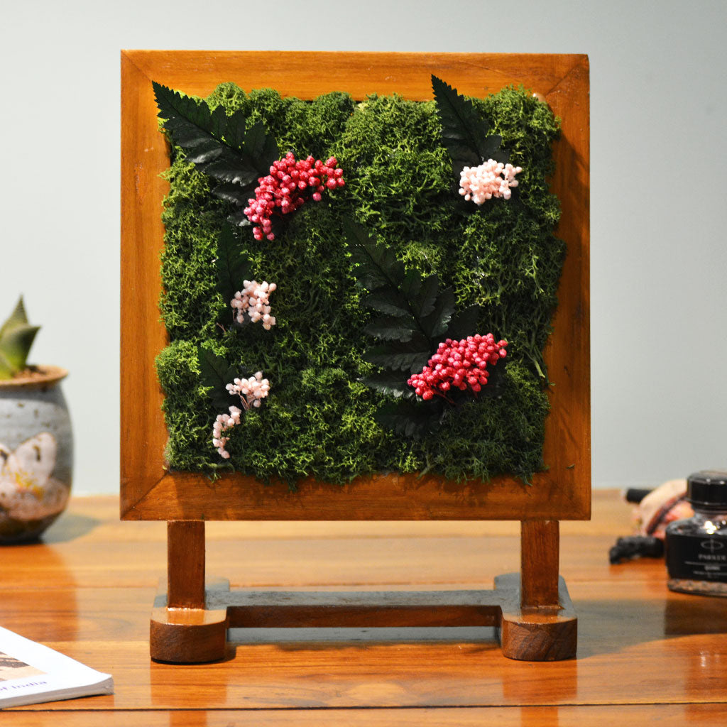 Fern Furor preserved moss tabletop frame – front view