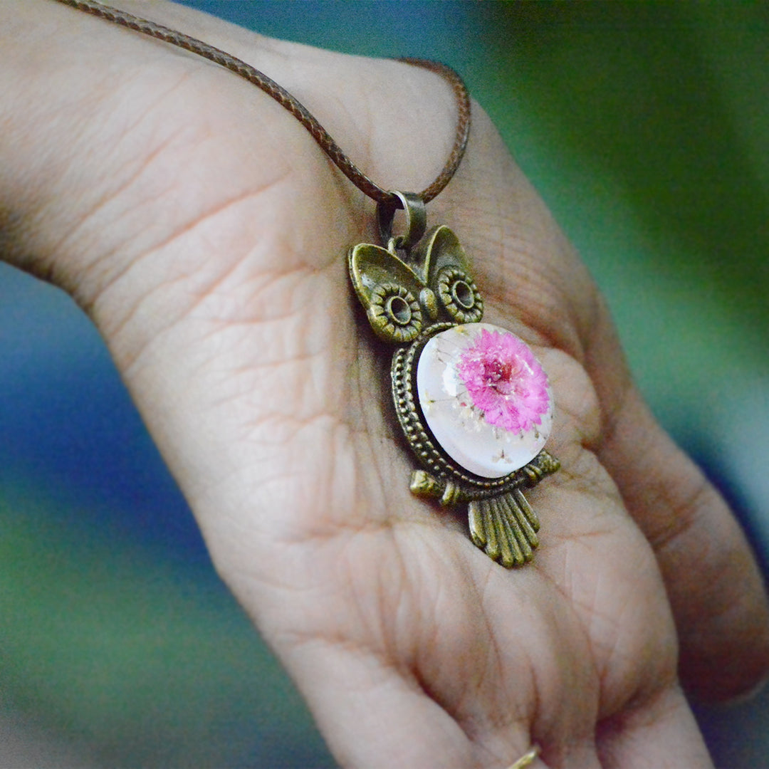 Giggle and Hoot Real Dried Flower Necklace - myBageecha
