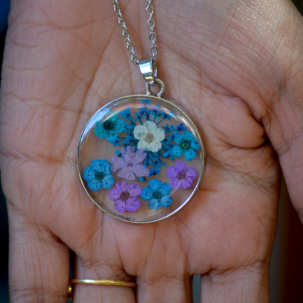 Jovial Blues Real Dried Flower Necklace - myBageecha