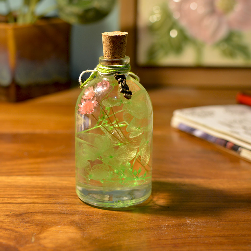 Close-up of Pallet of Syngonium Preserved Flower Tabletop by myBageecha – preserved syngonium leaves with floral accents.