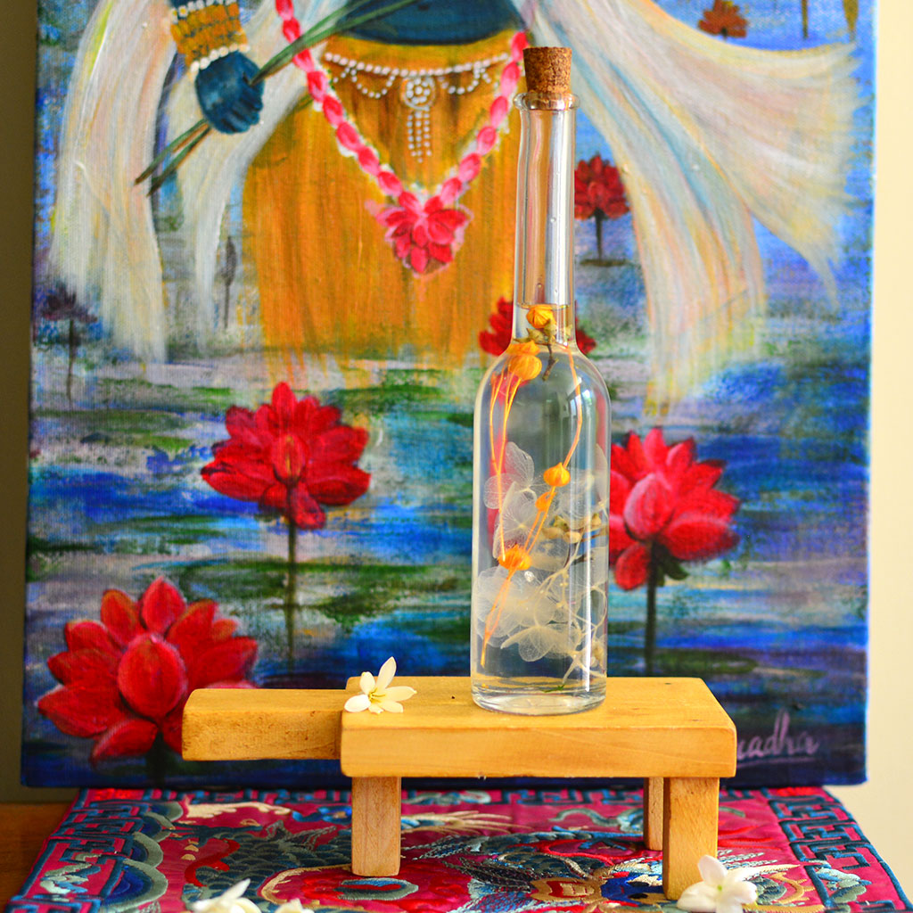 Pensive Reflection Preserved Flower Tabletop - myBageecha