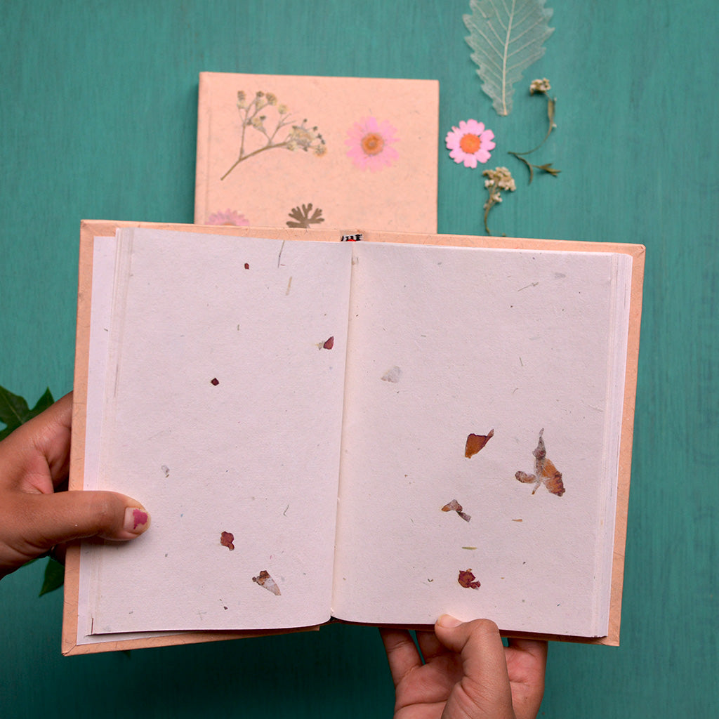 Reflecting Daisies Pressed Flower Diary - myBageecha