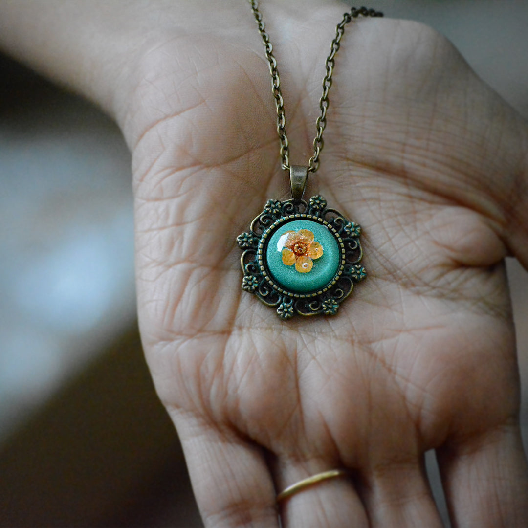 Regal Grace Real Dried Flower Necklace - myBageecha