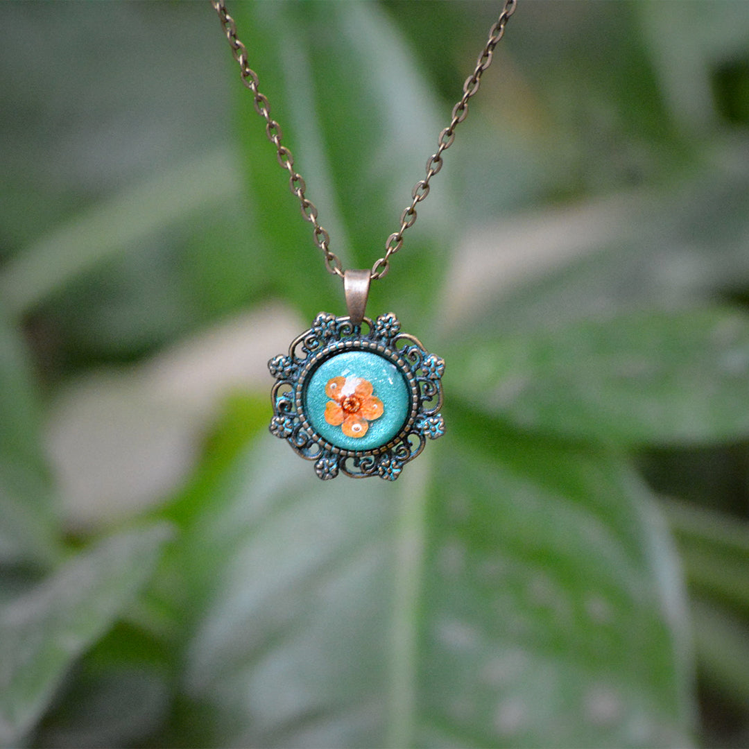 Regal Grace Real Dried Flower Necklace - myBageecha