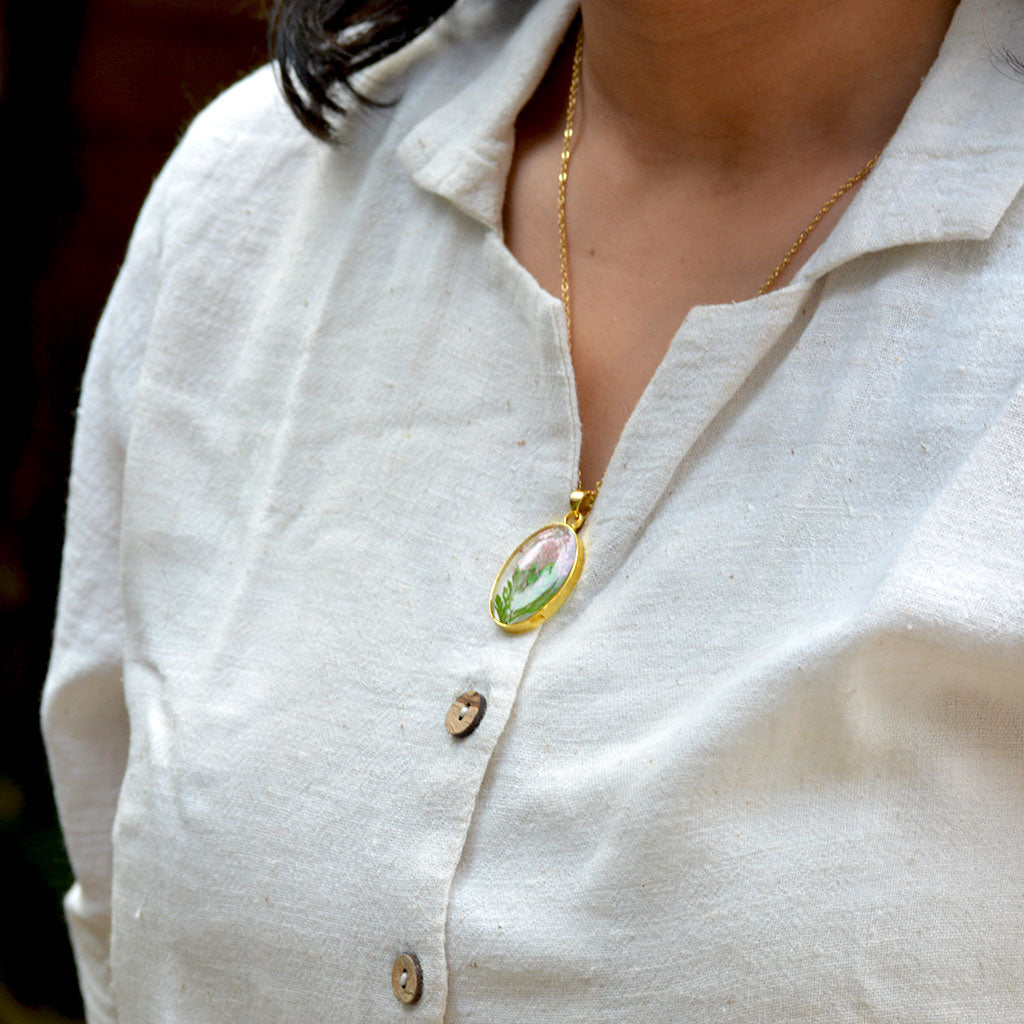 Resplendent Radiance Real Dried Flower Necklace - myBageecha