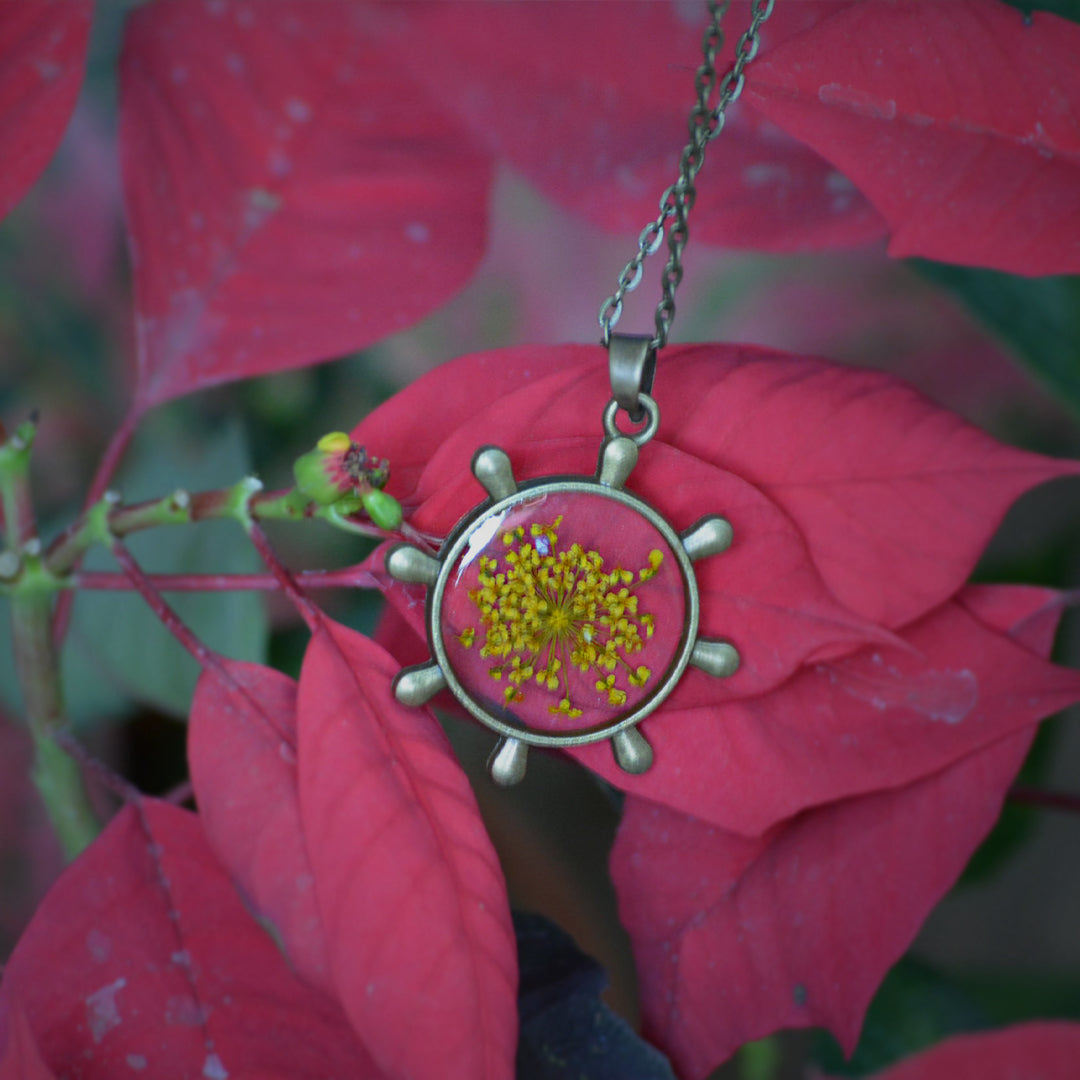 Saffron Stars Real Dried Flower Necklace - myBageecha