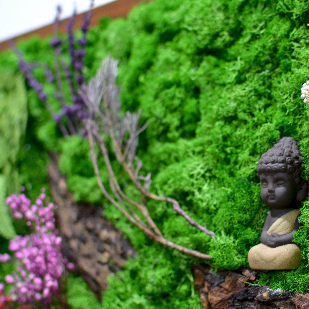 Nature-inspired tranquil décor piece