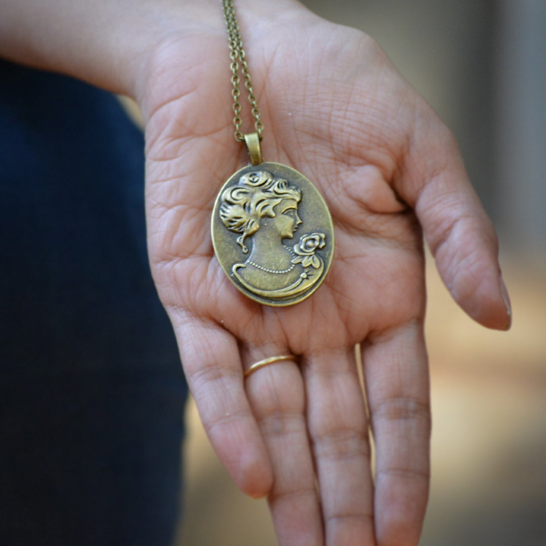 Serene Bloom Real Dried Flower Necklace - myBageecha