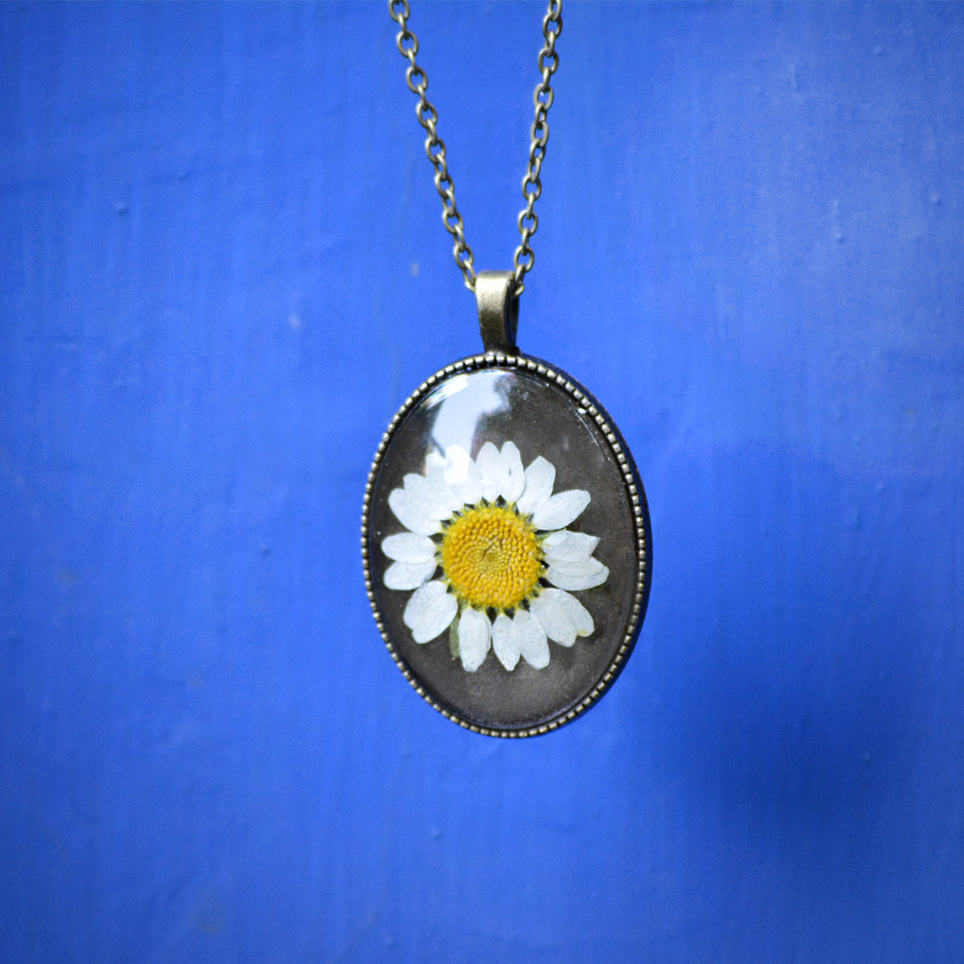 Serene Bloom Real Dried Flower Necklace - myBageecha