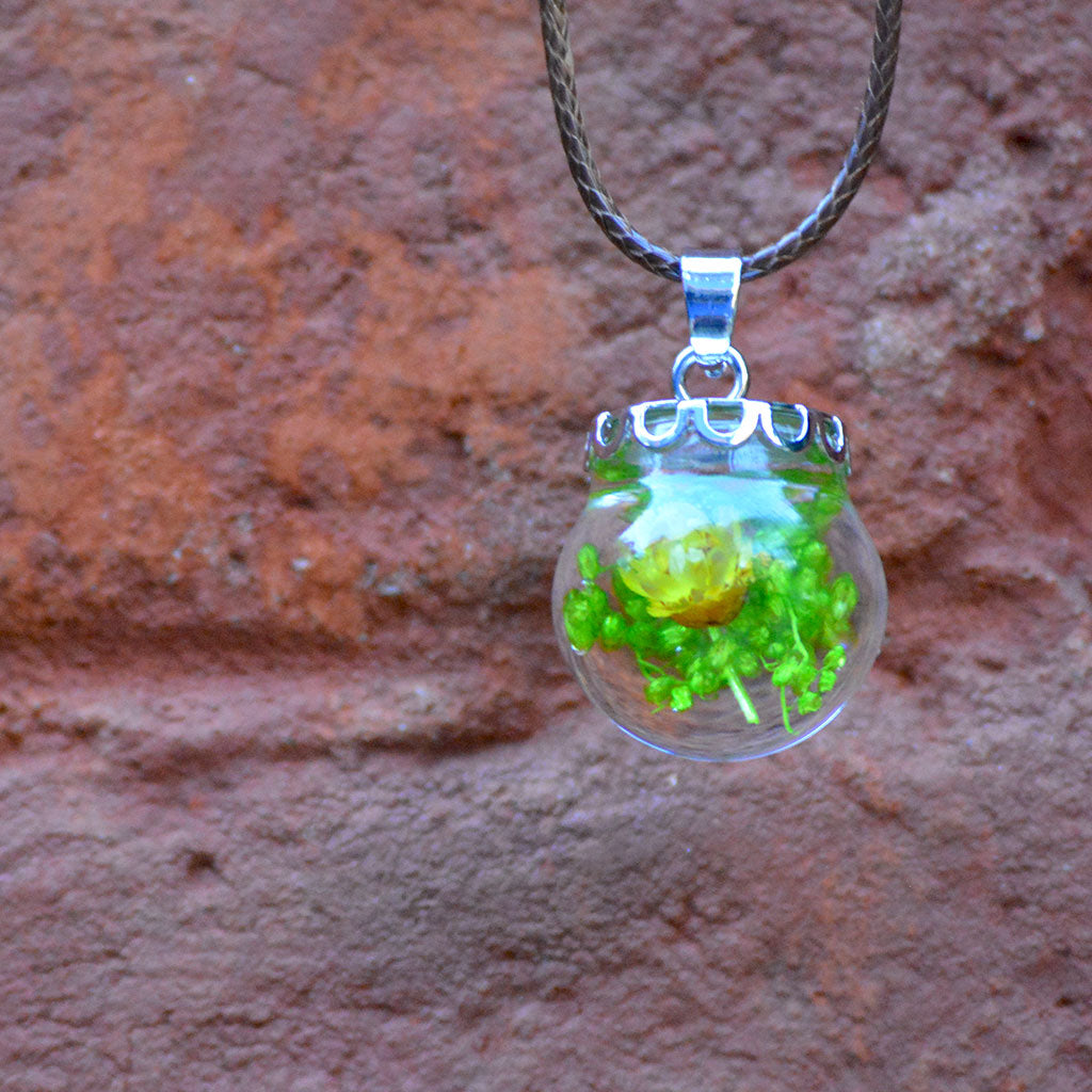 A Vivid Pansy Real Dried Flower Necklace - myBageecha